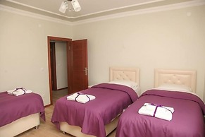 Royal Inn Seza Residence