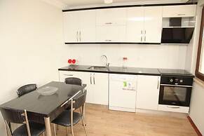 Royal Inn Seza Residence