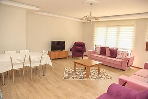 Royal Inn Seza Residence