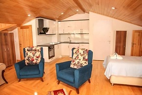 Royal Inn Seza Residence