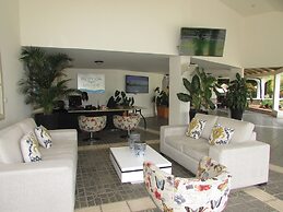 Lake House Resort