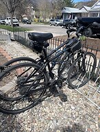 Downtown BnB King Bed Clawfoot Tub & Hot Tub