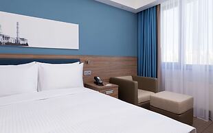 Hampton by Hilton Astana Triumphal Arch
