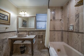 Houston Towers Inn Downtown Museum District Med. Ctr NRG - Adults Only