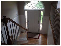 Opis Realty-Spacious Metro Atlanta Home