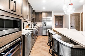 Canyons Village Condos by All Seasons Resort Lodging