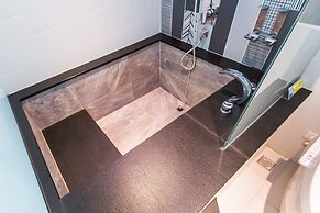 Maple House Riverside