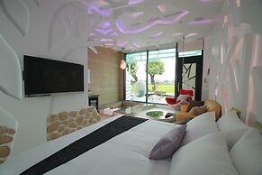 Maple House Riverside