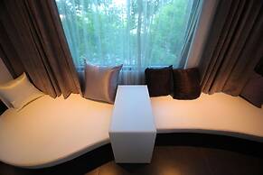 Maple House Riverside