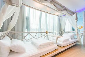 Maple House Riverside