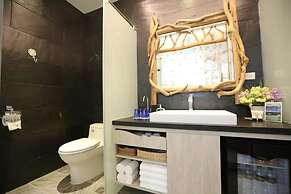 Maple House Riverside