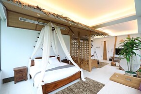 Maple House Riverside