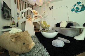 Maple House Riverside