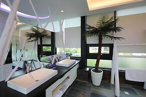 Maple House Riverside