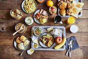 Moxy Tokyo Kinshicho