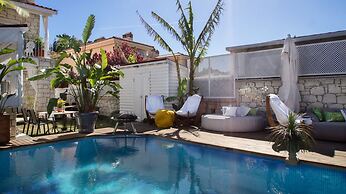 The Six Alaçatı Hotel