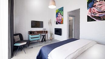 The Six Alaçatı Hotel