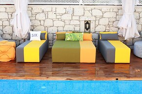 The Six Alaçatı Hotel