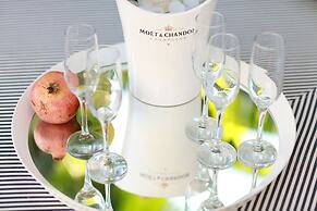 The Six Alaçatı Hotel