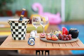 The Six Alaçatı Hotel