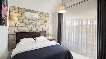 The Six Alaçatı Hotel