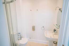 OYO Minerva Guesthouse