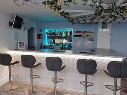 OYO Minerva Guesthouse