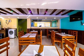 Everest Holiday Inn