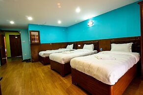 Everest Holiday Inn