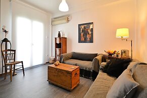 Plaka Elegant Apartment