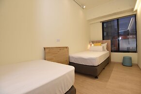 Stray Birds Taichung Hostel