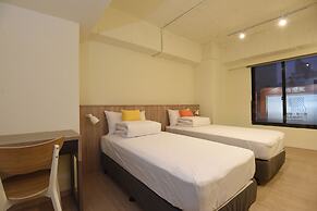 Stray Birds Taichung Hostel