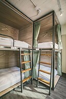 Stray Birds Taichung Hostel