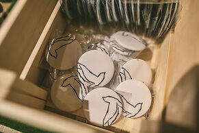 Stray Birds Taichung Hostel