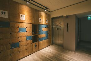 Stray Birds Taichung Hostel