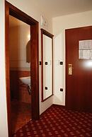 Hotel Zvezda