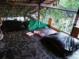 Gecko Republic Jungle Hostel