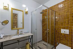 Delight Deluxe Hotel