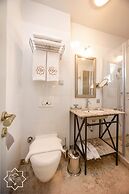 Delight Deluxe Hotel