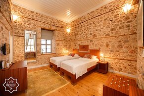 Delight Deluxe Hotel