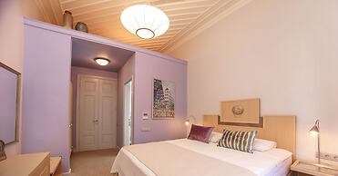 Delight Deluxe Hotel