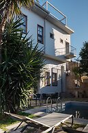 Delight Deluxe Hotel