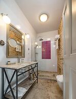 Delight Deluxe Hotel