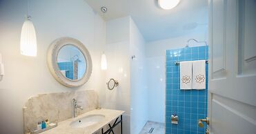 Delight Deluxe Hotel