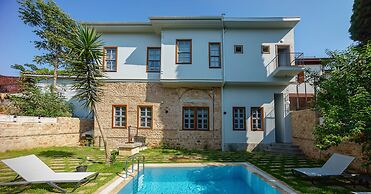 Delight Deluxe Hotel