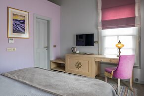 Delight Deluxe Hotel