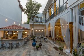 Delight Deluxe Hotel