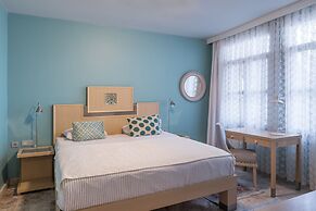 Delight Deluxe Hotel