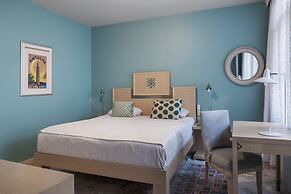 Delight Deluxe Hotel