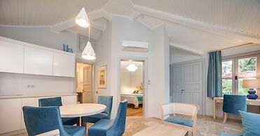 Delight Deluxe Hotel